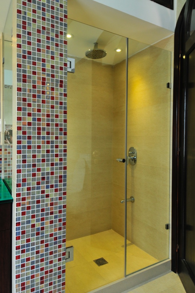 1 Mampara Fijo Y Batiente