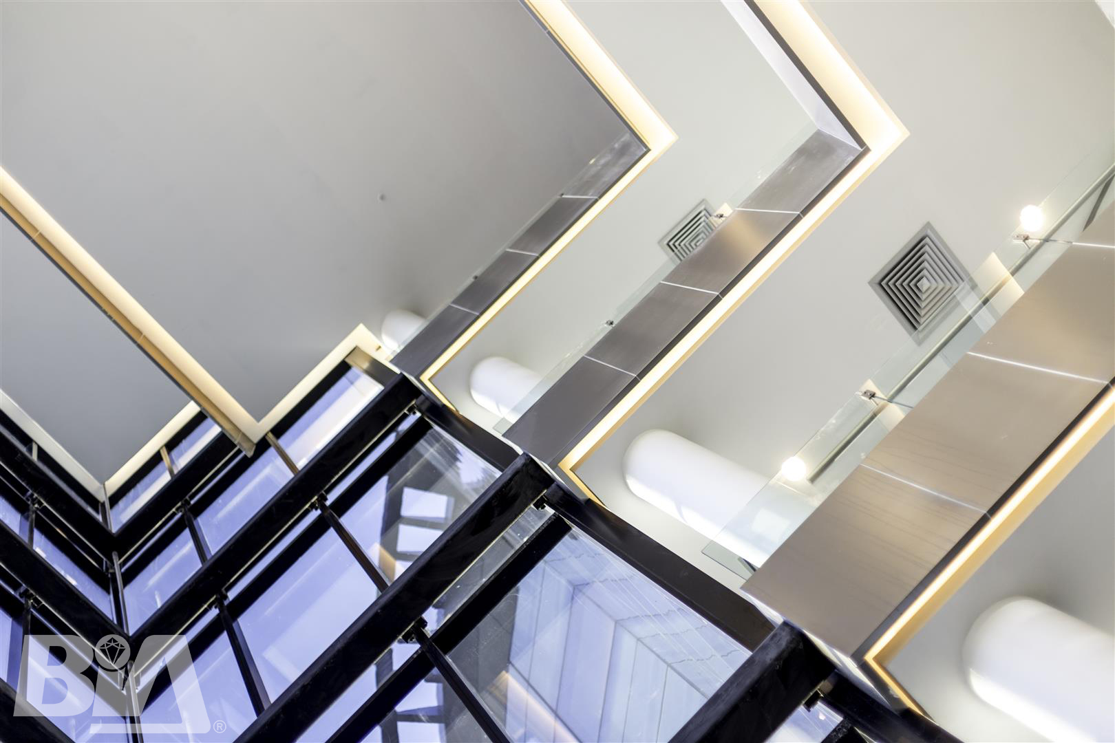 BIA   ABITAB 16 Large