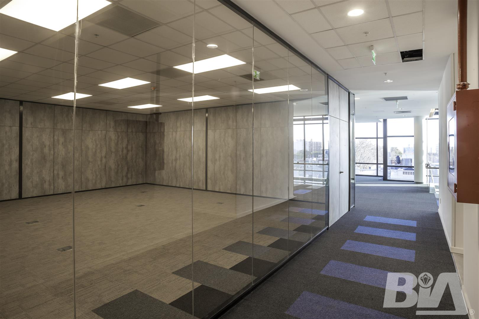 BIA   ABITAB 6 Large