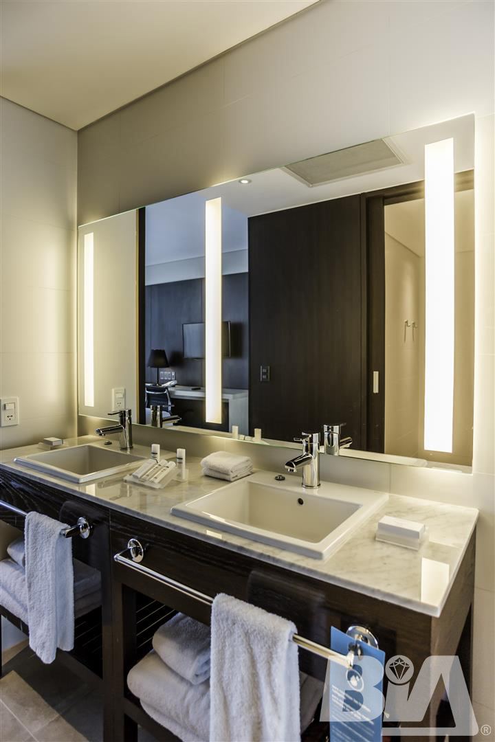 BIA   Hotel Hampton By Hilton 53 Large