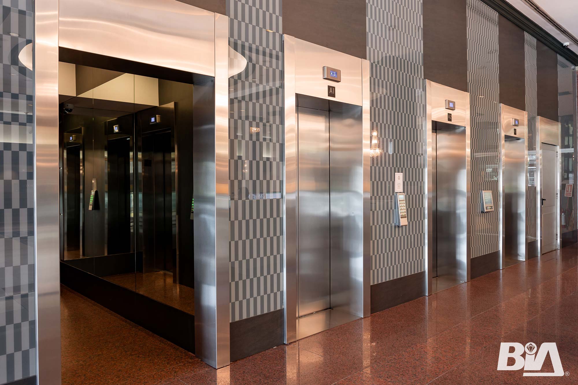 VICTORIA PLAZA OFFICE TOWER 33